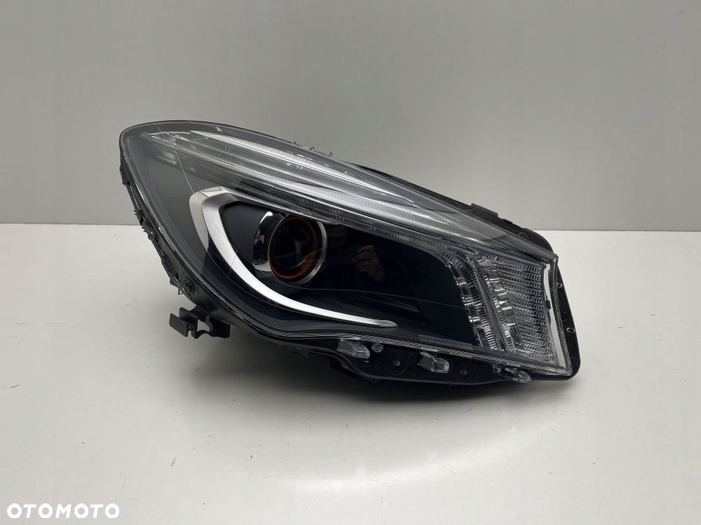 LAMPA PRZEDNIA PRAWA BI XENON MERCEDES CLA W117 AMG ORANGE A1179069000