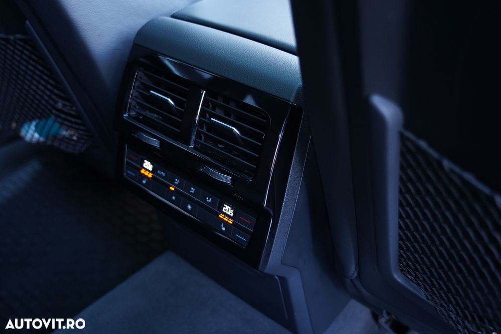 Volkswagen Touareg 3.0 V6 TDI 4Motion DPF Automatik R-Line - 18