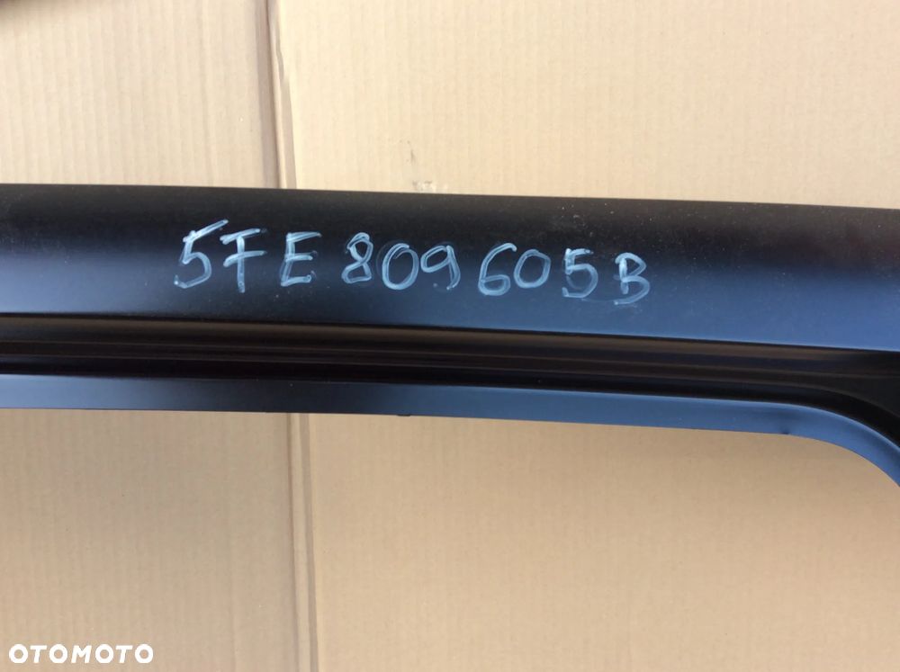 SŁUPEK PRÓG POSZYCIE LEWE SEAT LEON IV 4 5FE809605B - 2