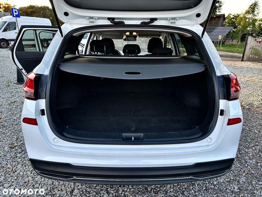 Hyundai i30 1.5 T-GDI 48V Executive - 15