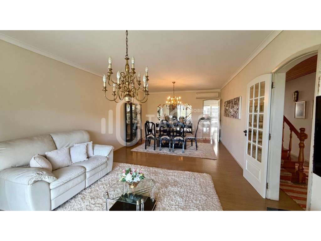 Moradia T3 Isolada a 2 km do centro de Águeda - Grande imagem: 2/45