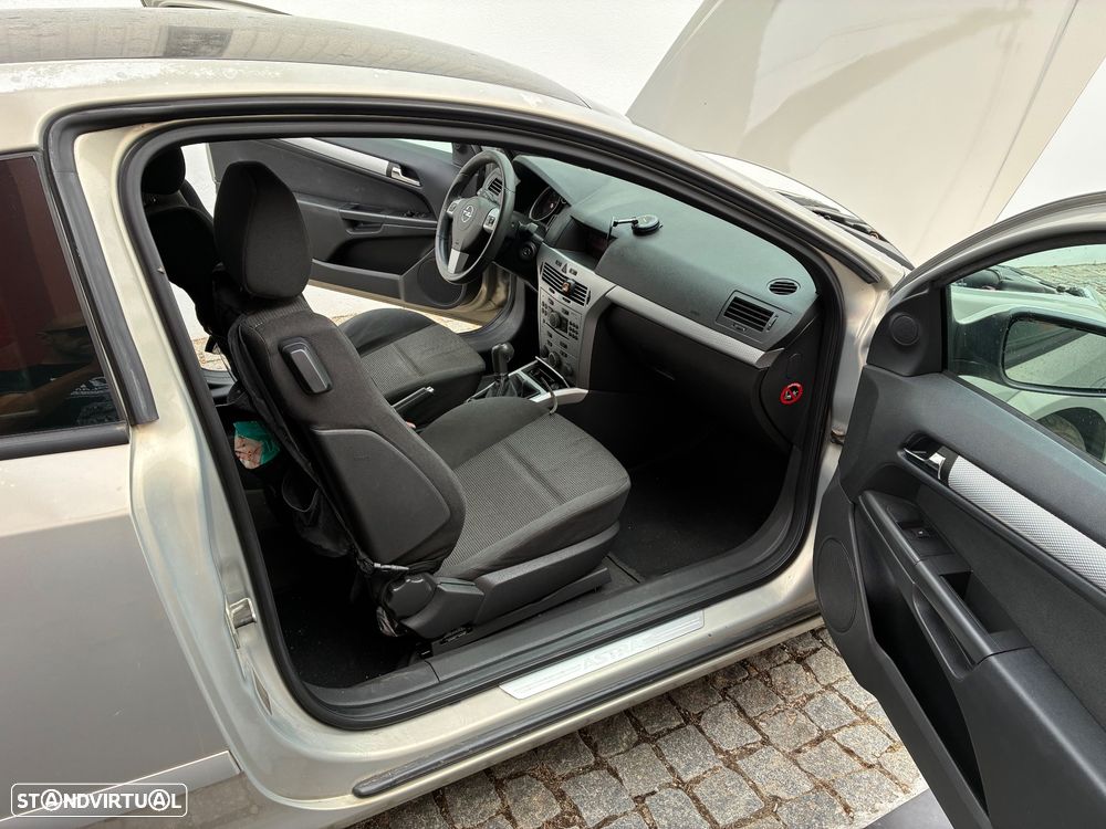 Opel Astra GTC 1.3 CDTi - 8