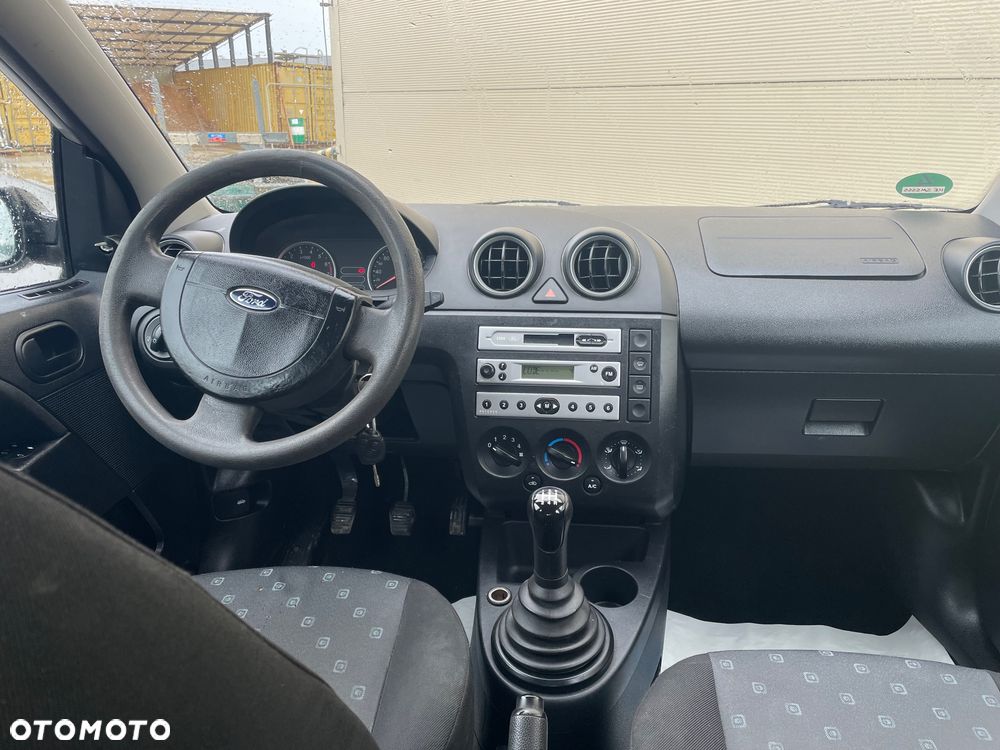 Ford Fiesta - 9