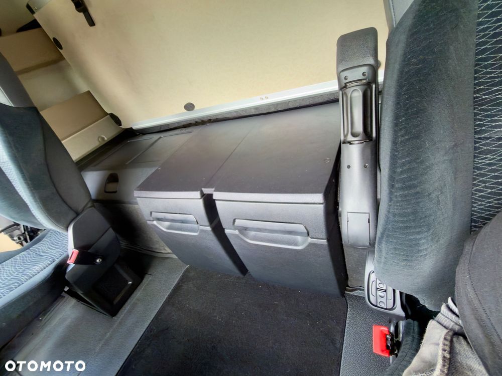 Mercedes-Benz 1845 / 2019 / 480000km / OPONY 100 % /BEZ RETARDERA / DWA ZBIORNIKI / - 18
