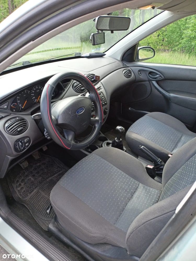 Ford Focus - 11