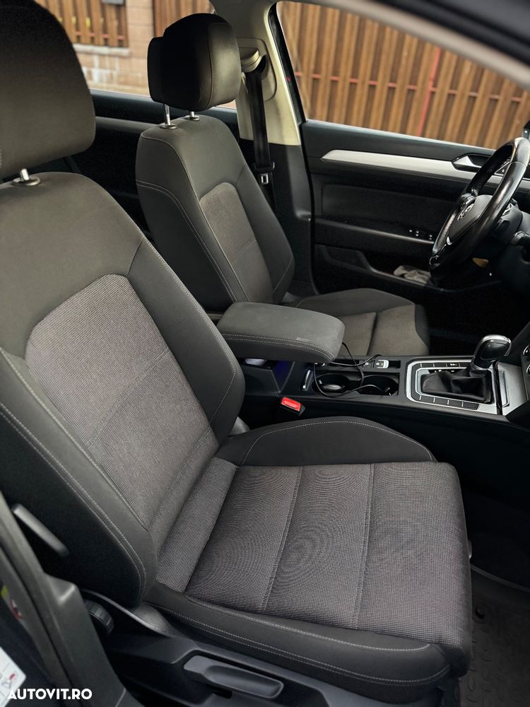 Volkswagen Passat Variant 2.0 TDI SCR DSG Comfortline - 11