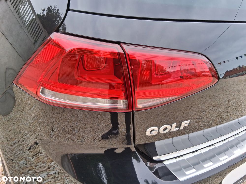 Volkswagen Golf - 28