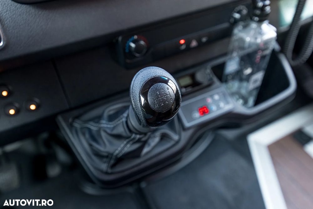Mercedes-Benz Sprinter - 19
