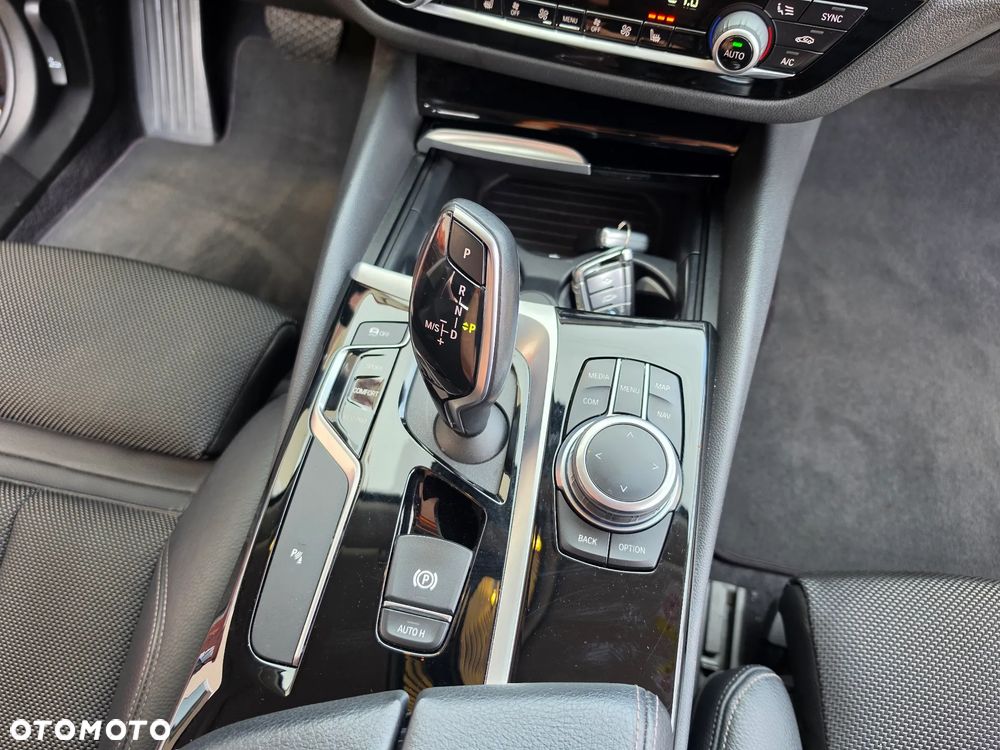 BMW Seria 5 520d M Sport Edition - 22