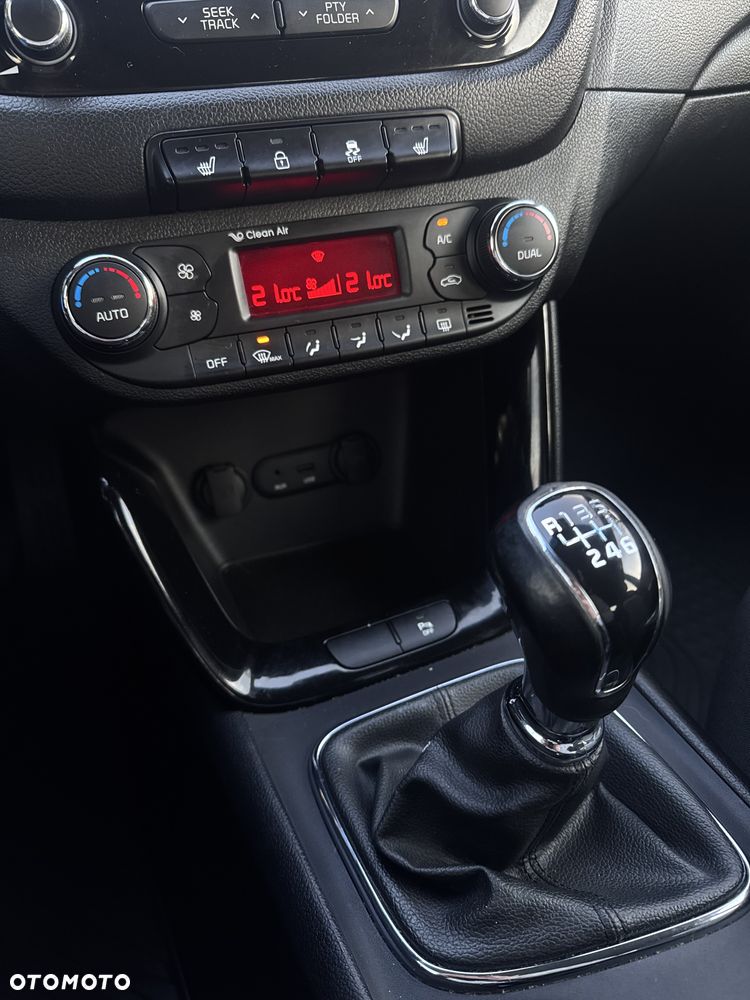 Kia Ceed 1.6 GDI ISG Spirit - 24