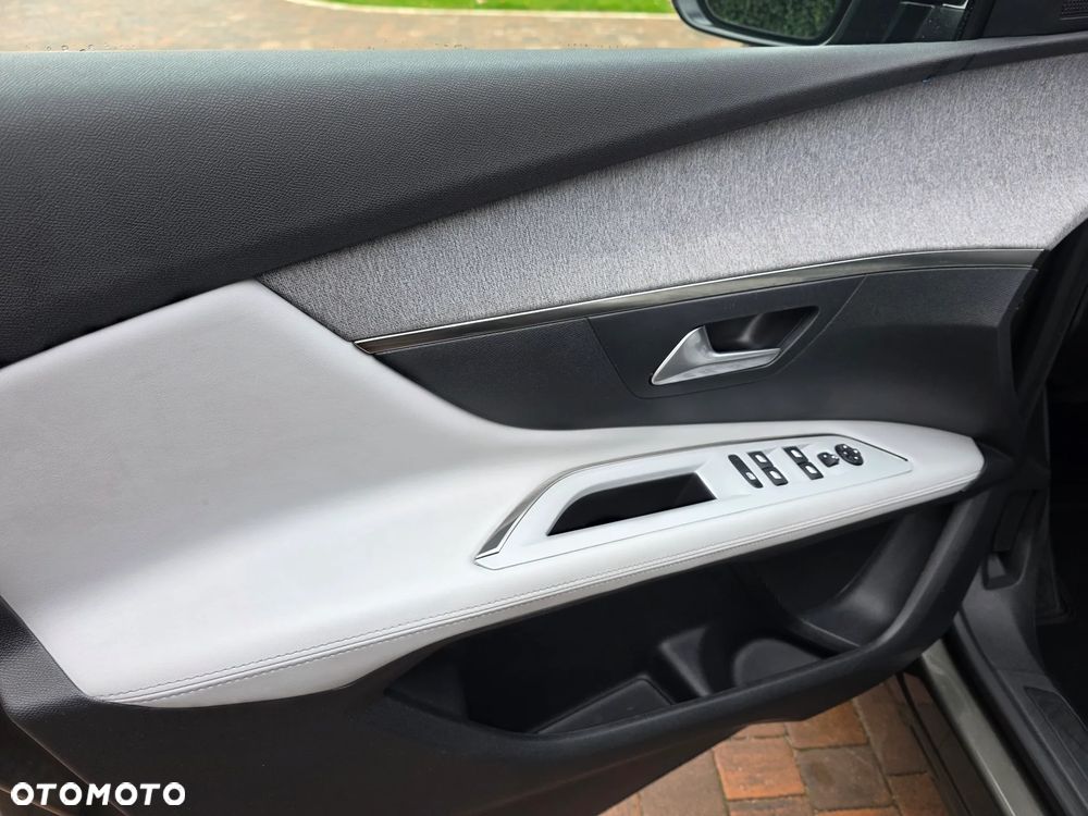 Peugeot 3008 BlueHDi 130 Stop & Start EAT8 Allure Pack - 19