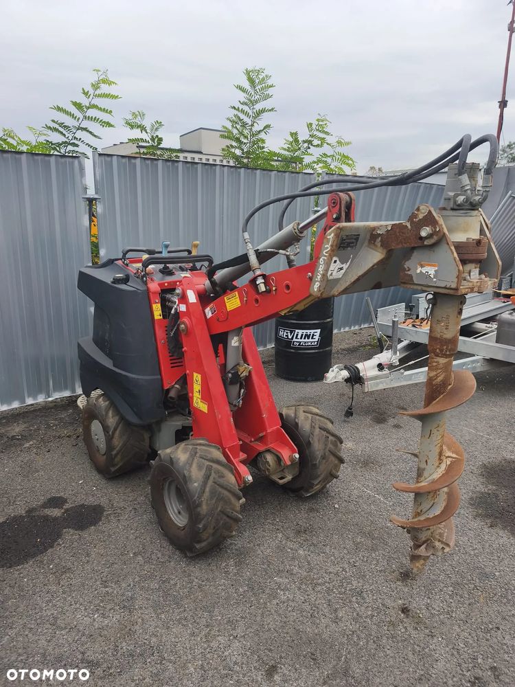 Ditch Witch Zahn R300 - 1