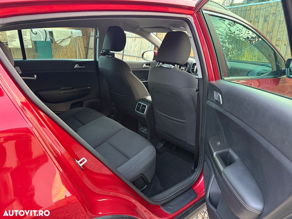 Kia Sportage 1.7 CRDI 2WD Dream-Team Edition - 10