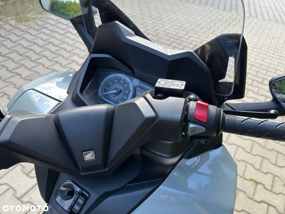 Honda NSS - 11