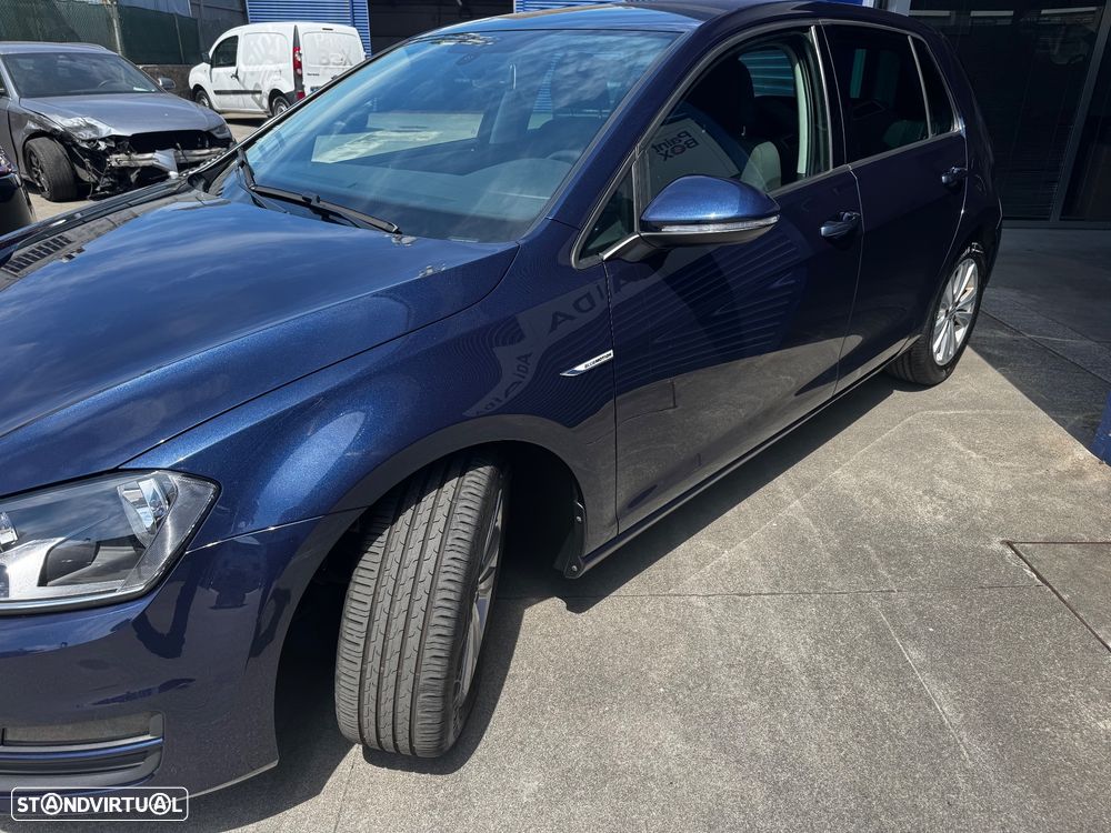 VW Golf 1.6 TDi BlueMotion Confortline - 2