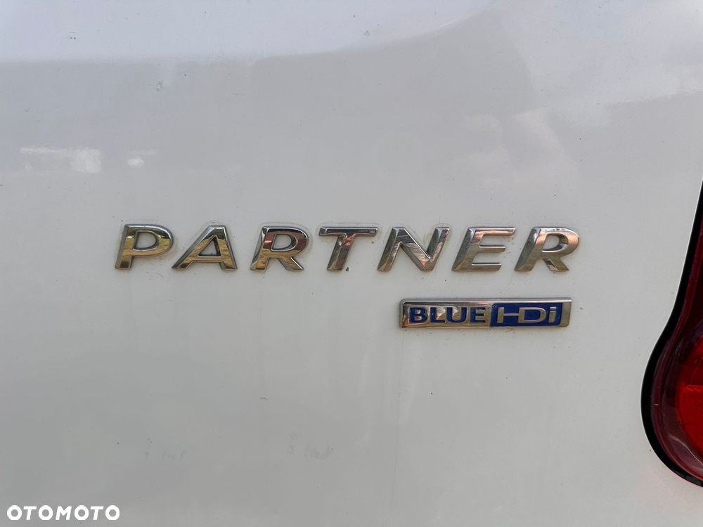 Peugeot Partner 1.6 Hdi 99 kM manual, 2015 rok EURO 6! ORGINALNY PRZEBIEG, HAK, ALUFELGI- BEZWYPADKOWY!!! - 24