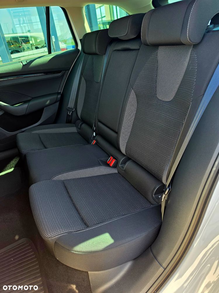 Skoda Octavia 1.5 TSI Selection - 13