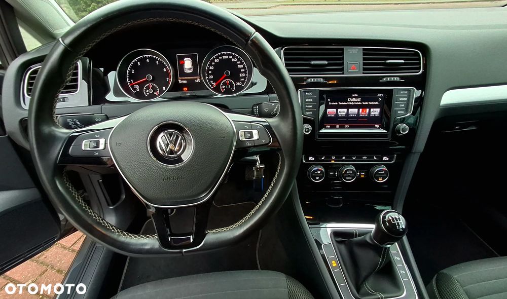 Volkswagen Golf 1.2 TSI BlueMotion Technology Cup - 8