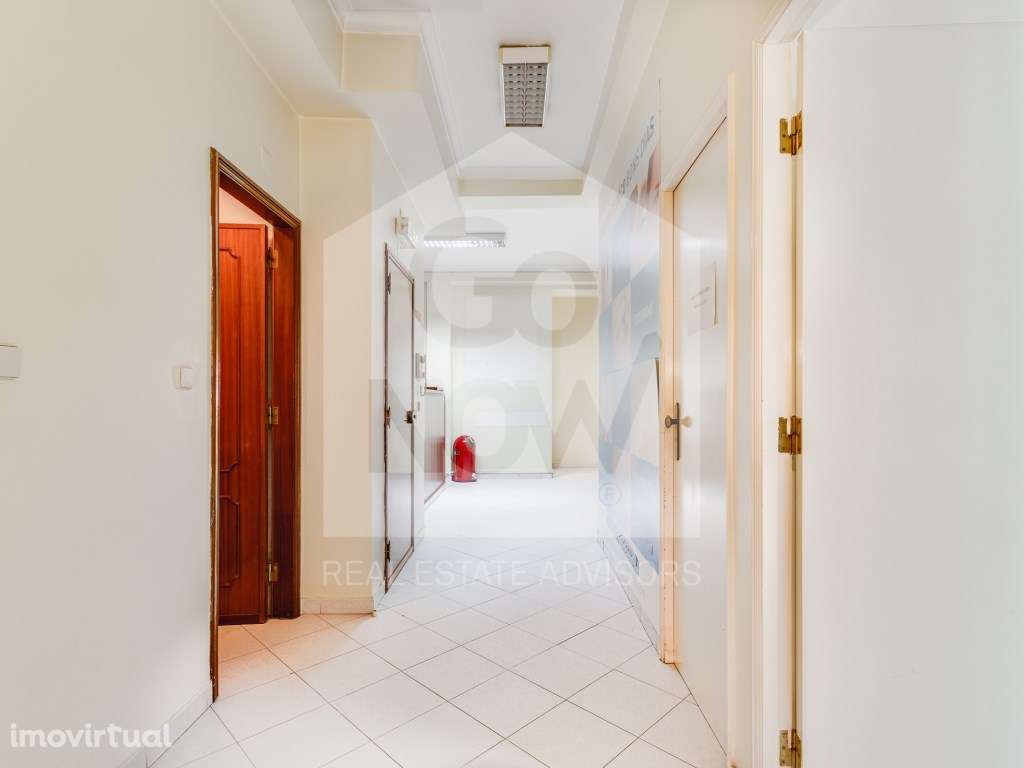 Venda conjunta de dois Escritórios a funcionar como CLÍNICA MÉDICA ... - Grande imagem: 4/8