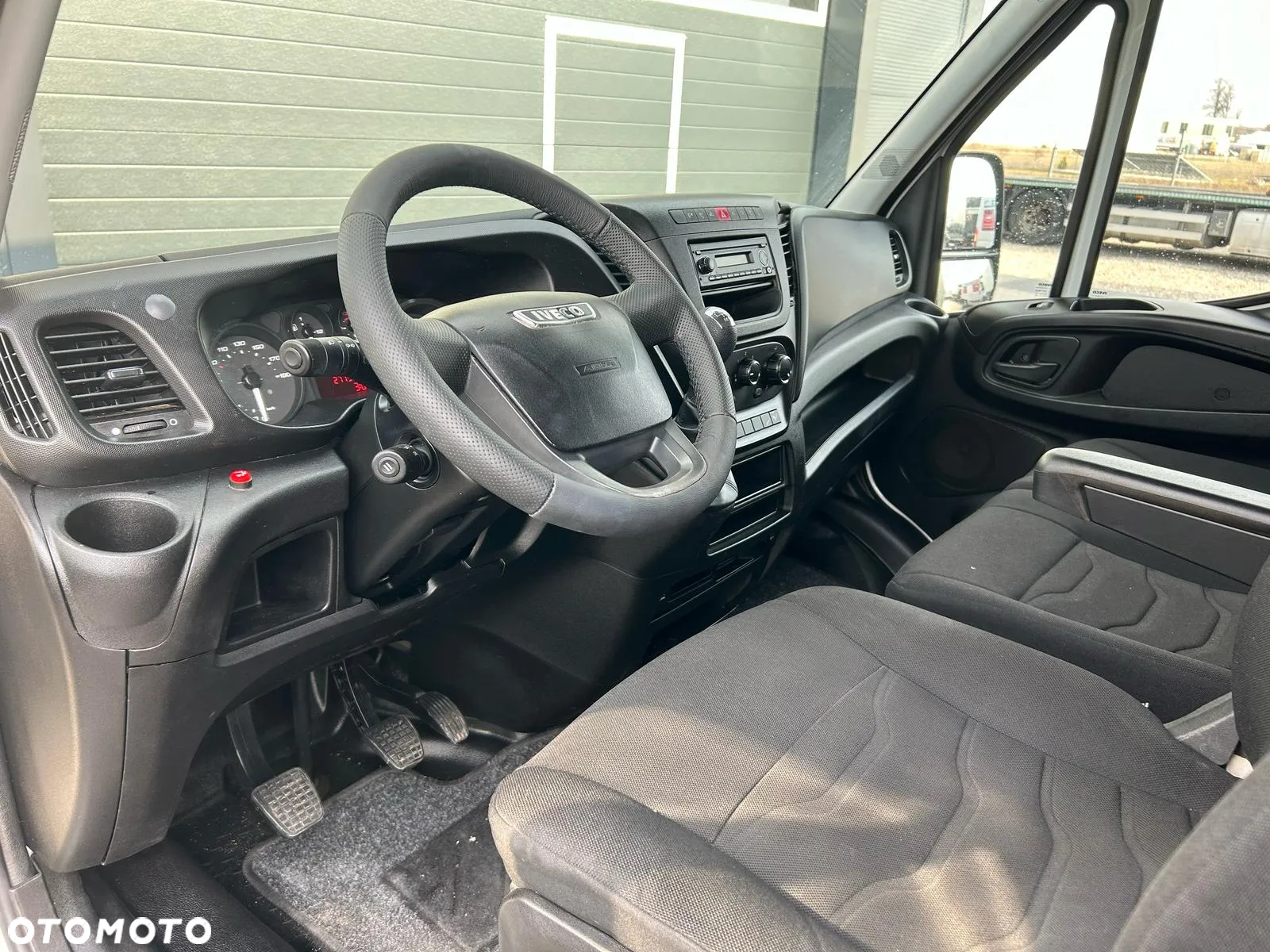Iveco Daily 35C17 3.0 HPI Kontener 8 palet + winda 750kg + drzwi boczne **KLIMA**Serwis**Sprowadzony**Bez AdBlue** - 7