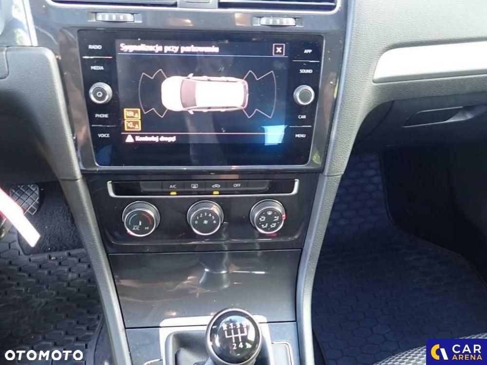 Volkswagen Golf - 12