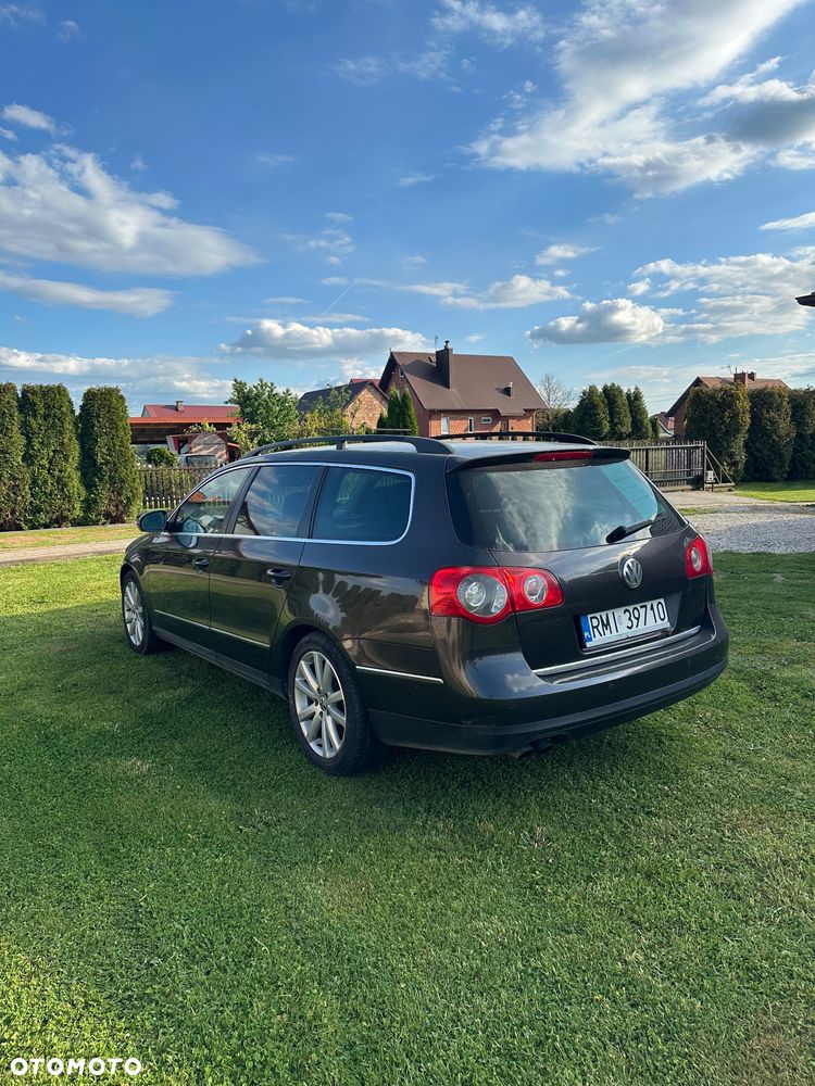 Volkswagen Passat 2.0 TDI DPF DSG Comfortline - 4