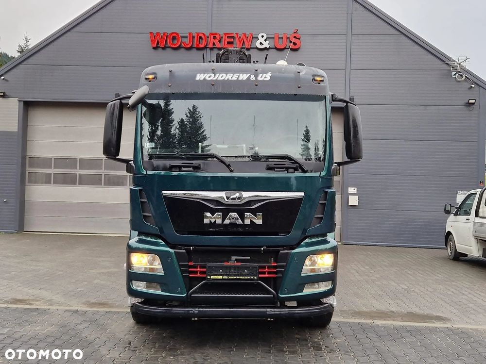 MAN do drewna drzewa lasu kłoda stos naczepa doll - 2