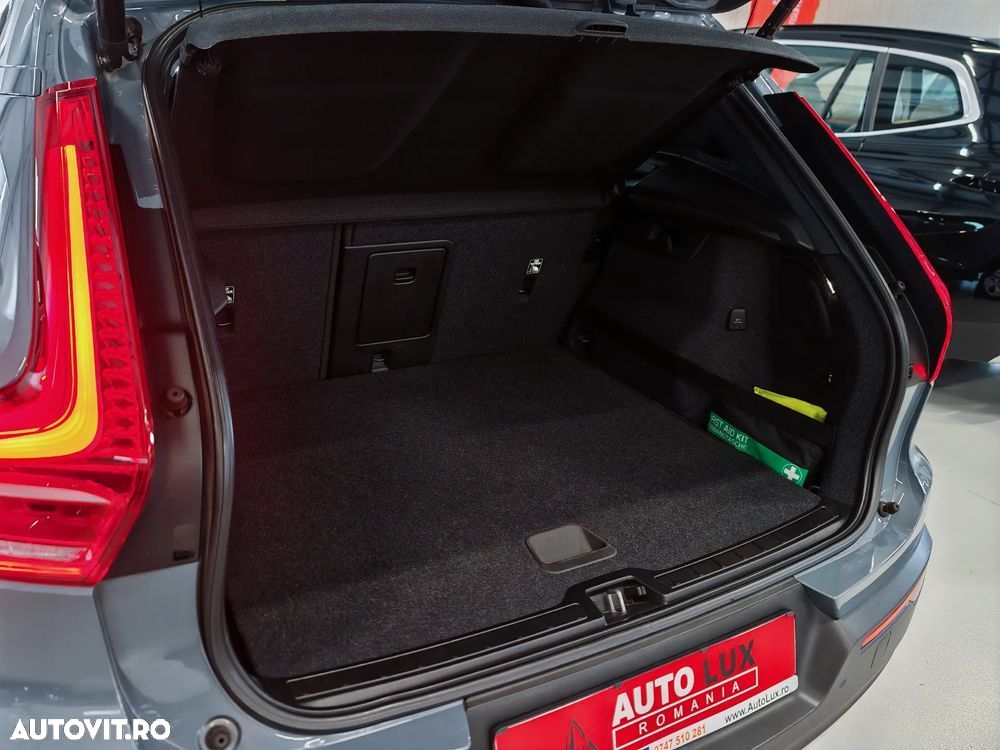 Volvo XC 40 D3 Momentum Pro - 21