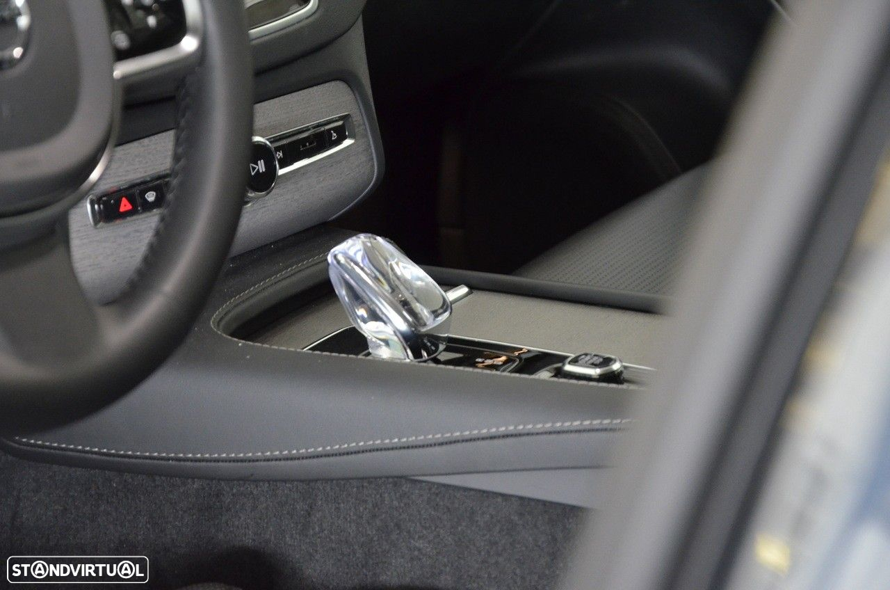 Volvo XC 90 2.0 T8 PHEV Ultimate Dark AWD - 6