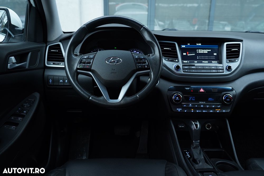 Hyundai Tucson 2.0 CRDI 4WD Automatik Premium - 11