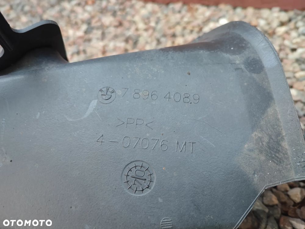 BMW E46 COUPE / CABRIO LIFT ORYGINALNY WLOT POWIETRZA DO CHŁODZENIA TARCZ HAMULCOWYCH POD ZDERZAK M-PAKIET LEWA / PRAWA O NR.  51 71 7 896 407 / 51 71 7 896 408	OEM W BARDZO DOBRYM STANIE - 12