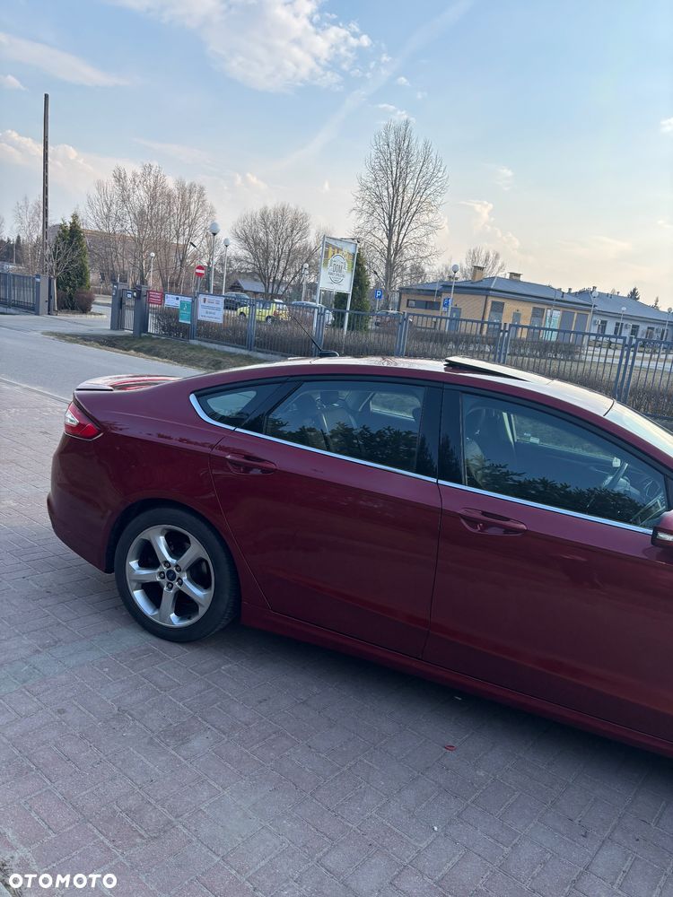 Ford Fusion - 4