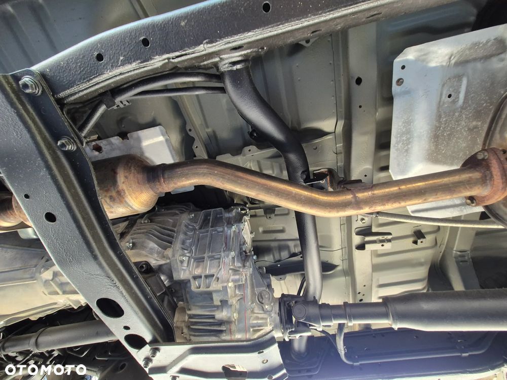 Toyota Land Cruiser - 7