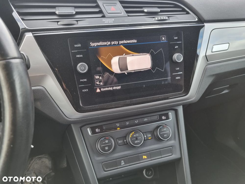 Volkswagen Touran 1.6 TDI SCR (BlueMotion Technology) SOUND - 15