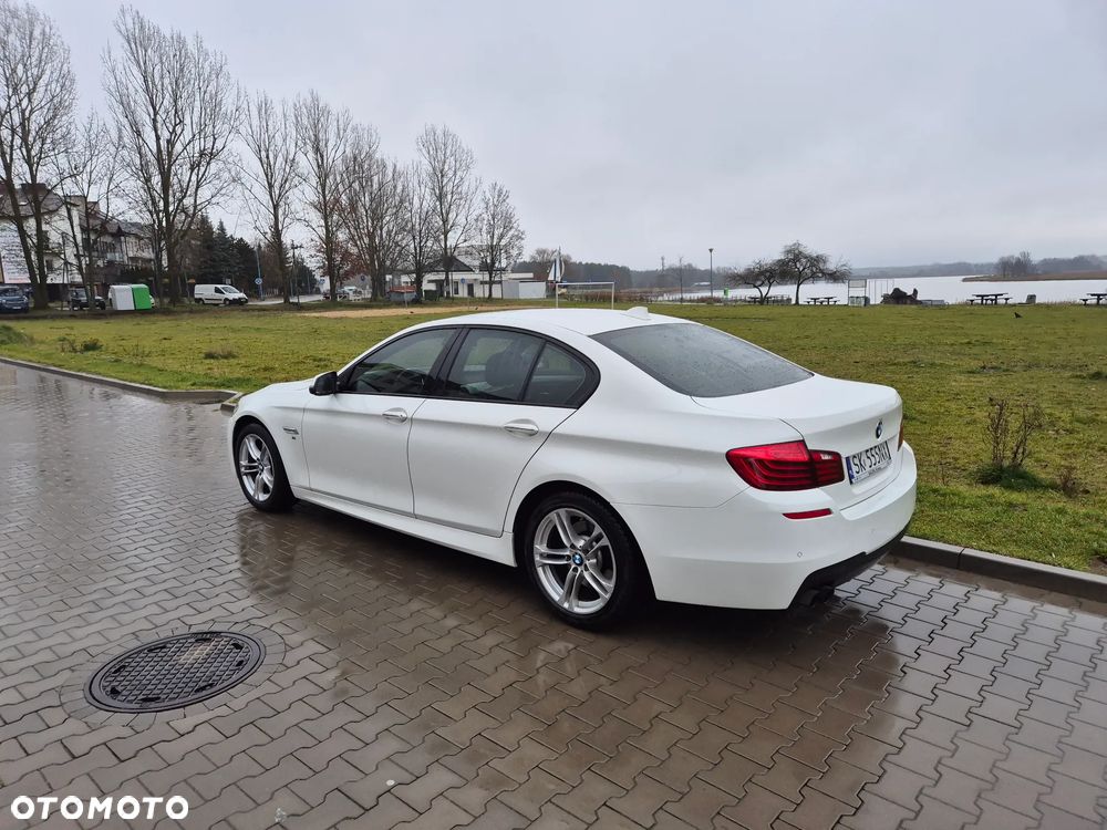 BMW Seria 5 520d M Sport - 13