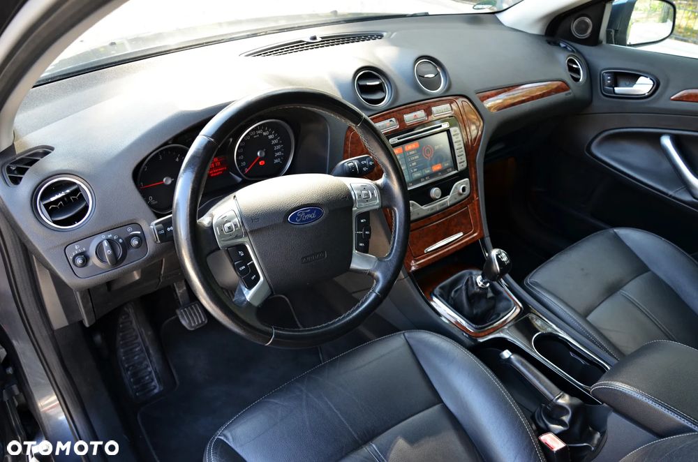 Ford Mondeo 2.0 TDCi Titanium - 27