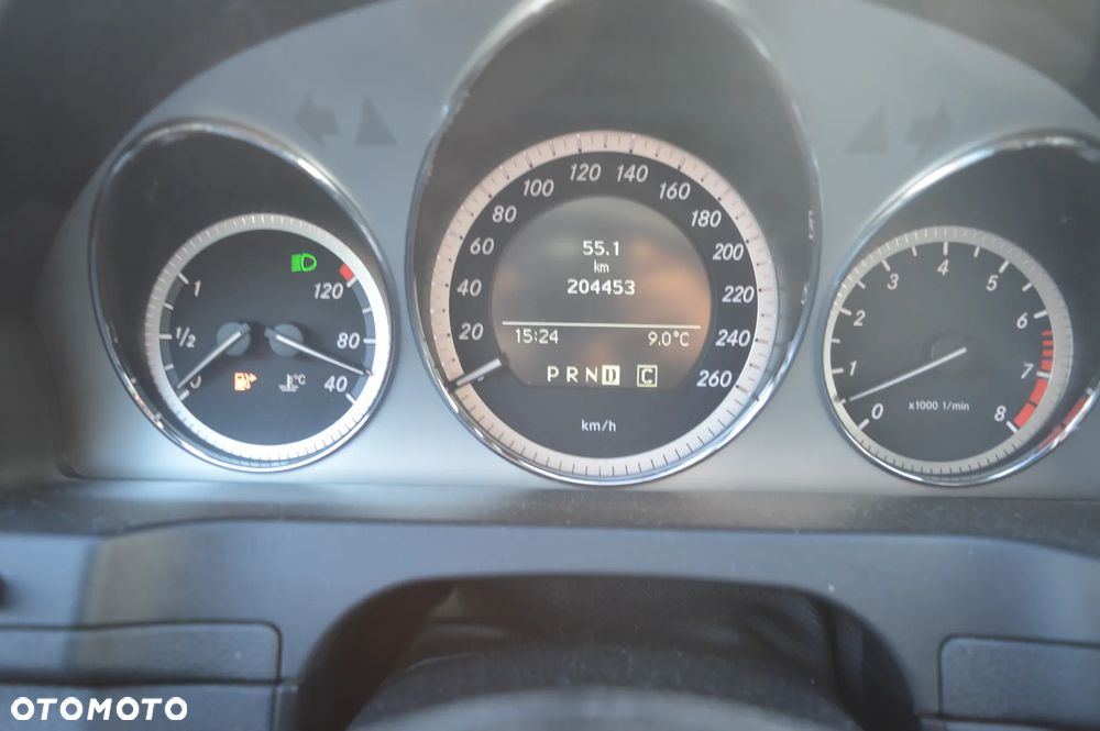 Mercedes-Benz Klasa C 280 7G-TRONIC Avantgarde Sport Edition - 28