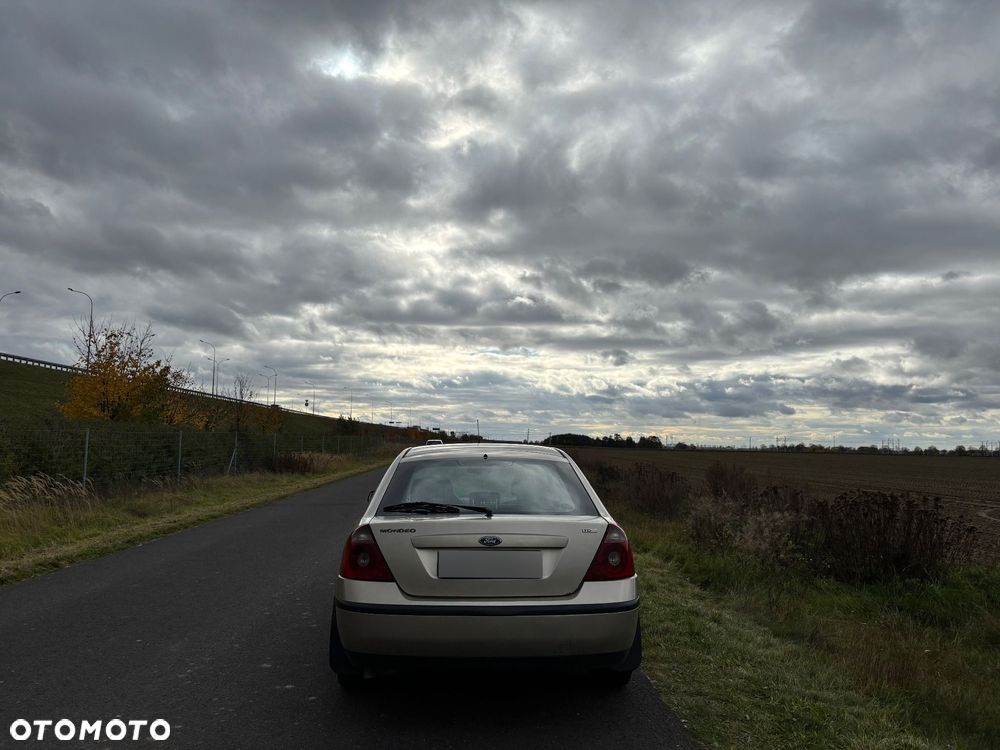 Ford Mondeo 2.0 TDCi Ambiente - 4