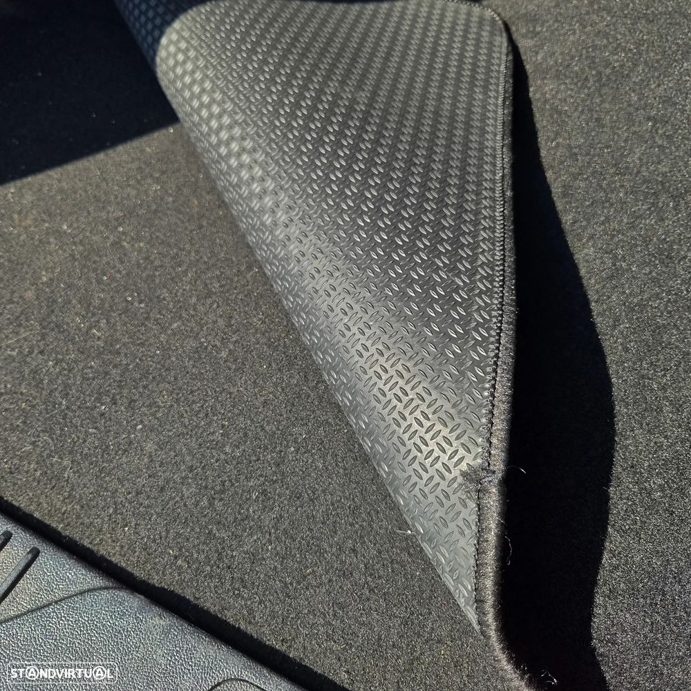 Ford Focus SW 1.5 TDCi EcoBlue ST-Line - 26