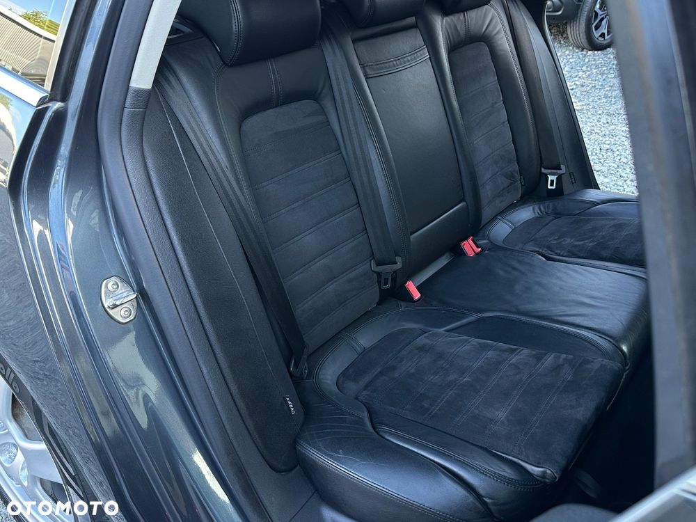 Volkswagen Passat 2.0 TDI DPF DSG 4Motion Highline - 27