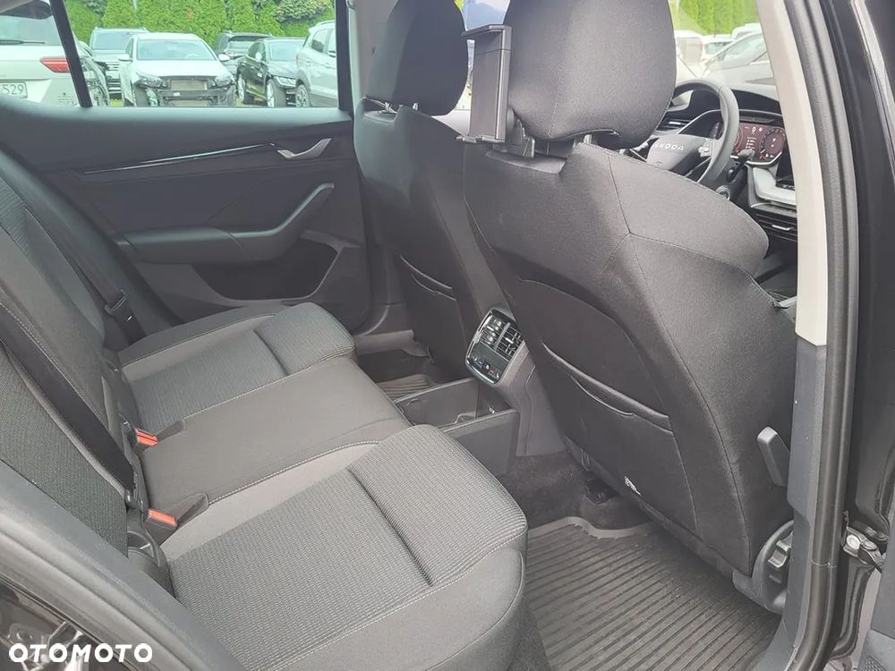 Skoda Octavia 2.0 TDI Selection DSG - 14