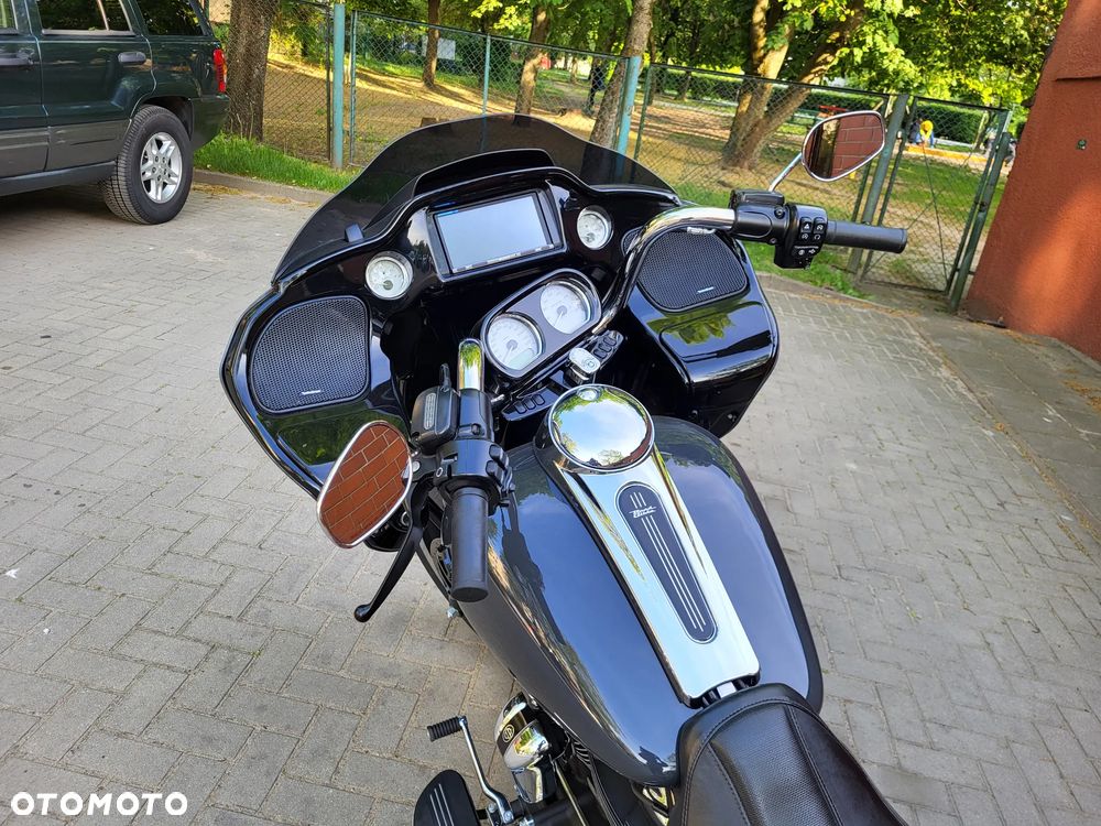 Harley-Davidson Touring Road Glide - 4