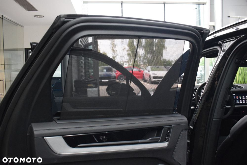 Porsche Cayenne - 17