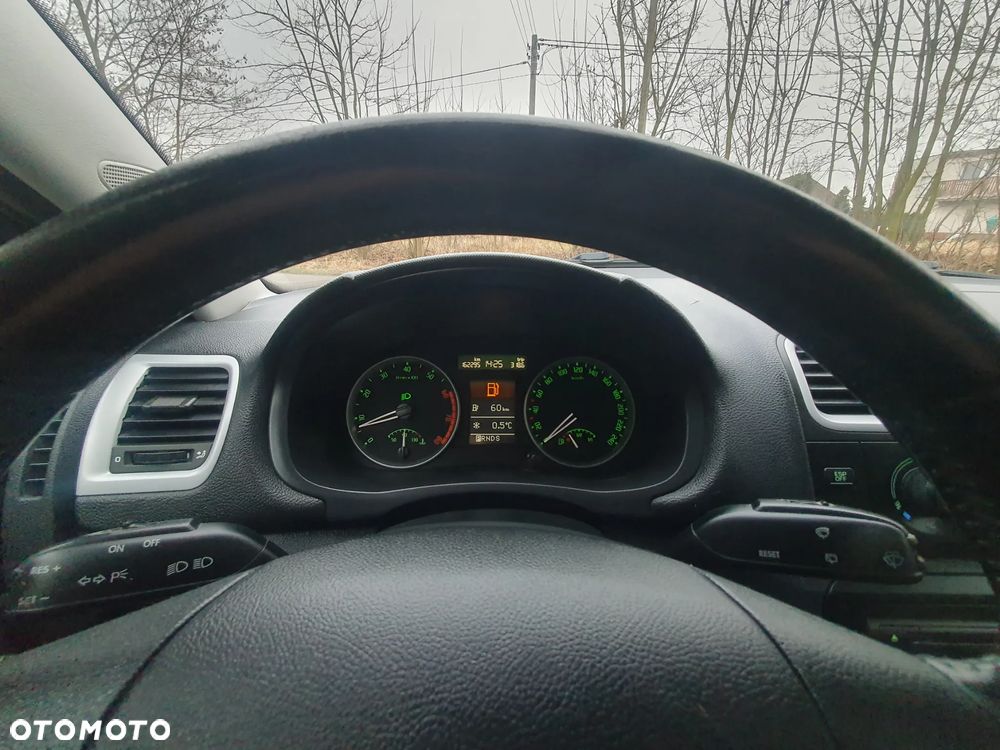 Skoda Fabia 1.6 16V Tiptronic Elegance - 13