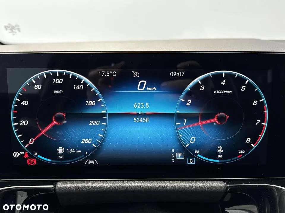 Mercedes-Benz GLA 200 AMG Line - 14
