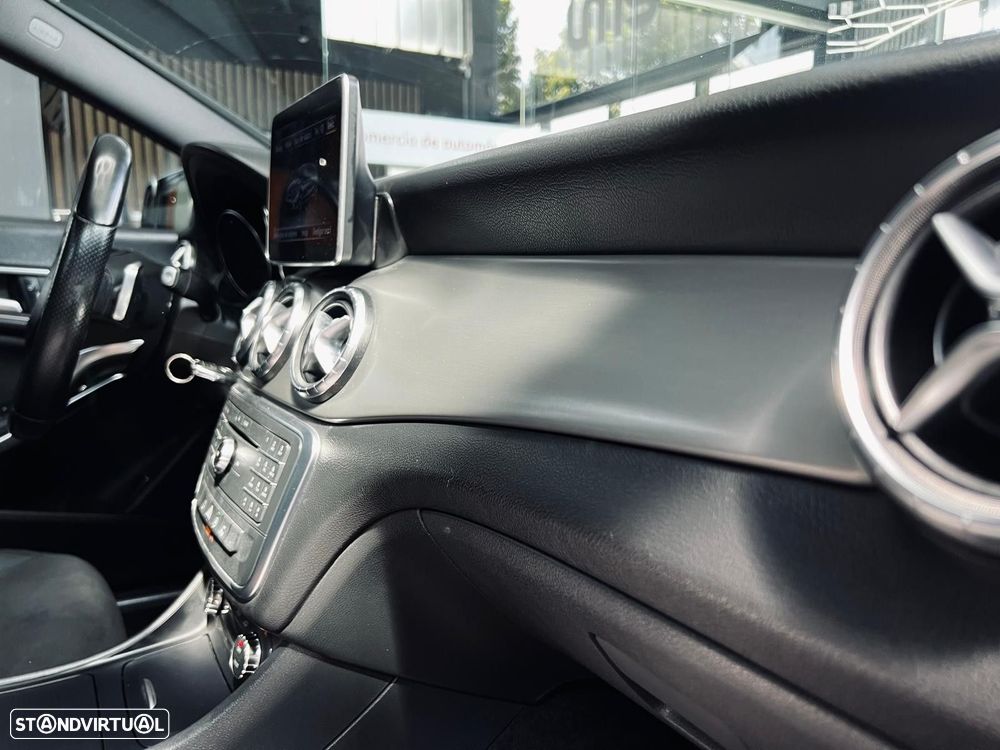 Mercedes-Benz CLA 220 (CDI) d 7G-DCT AMG Line - 39