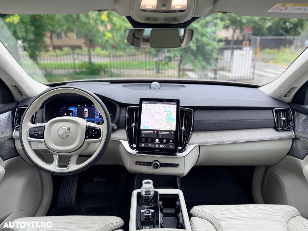 Volvo XC 90 T8 AWD PHEV Ultra Dark - 10