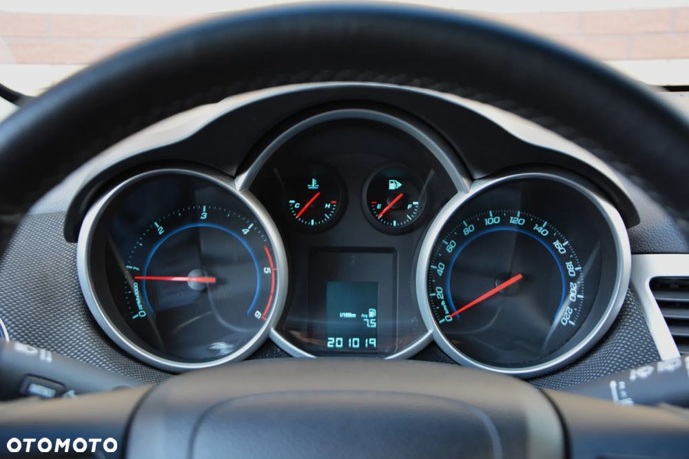 Chevrolet Cruze - 15