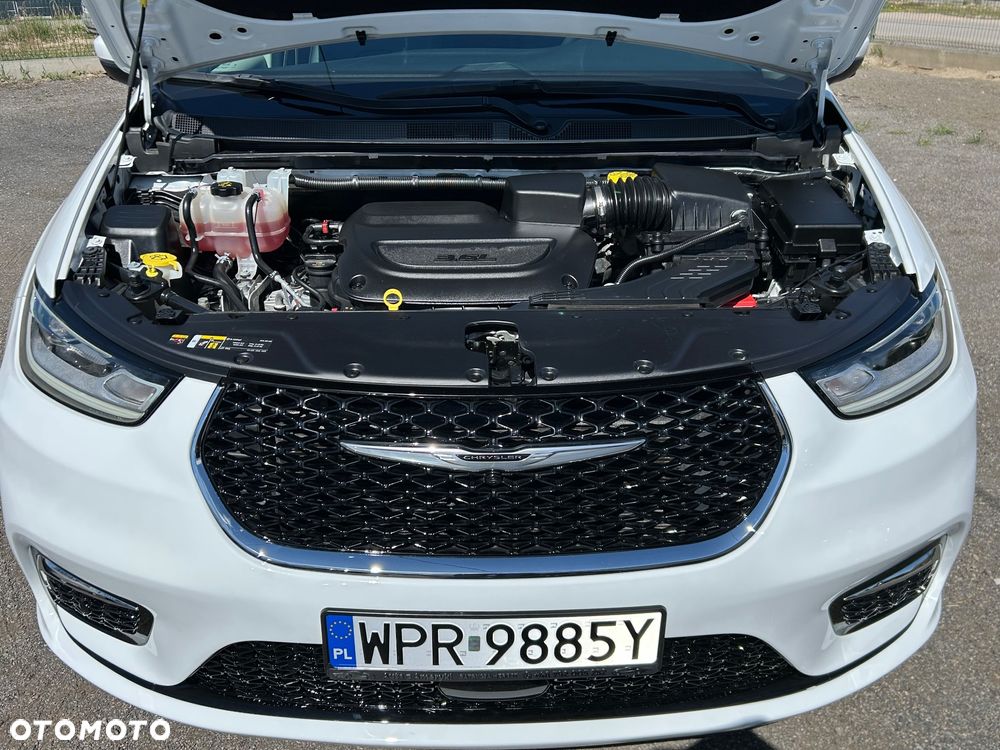Chrysler Pacifica - 4