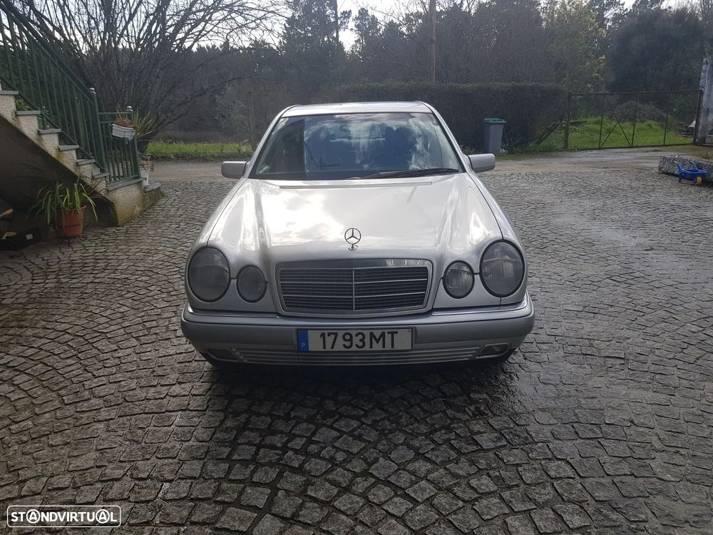 Mercedes-Benz E 220 CDI Classic - 2